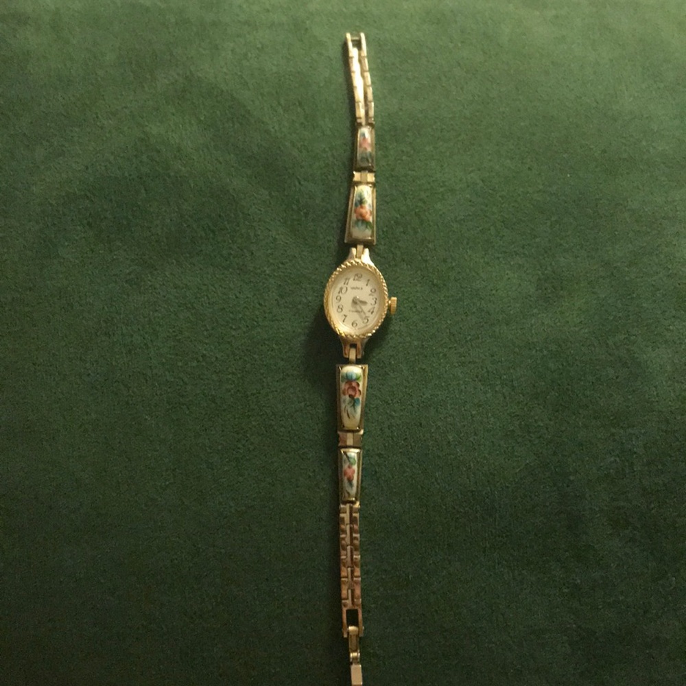 Finift Sterling Silver Rostov watch. 17 jewels.